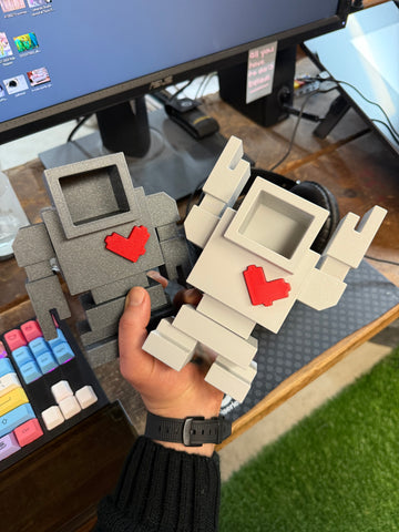 *! 2025 Original Toy Lovebot - 6" / 155mm - 1st Edition and 2nd Edition Ltd. to 100 pcs.