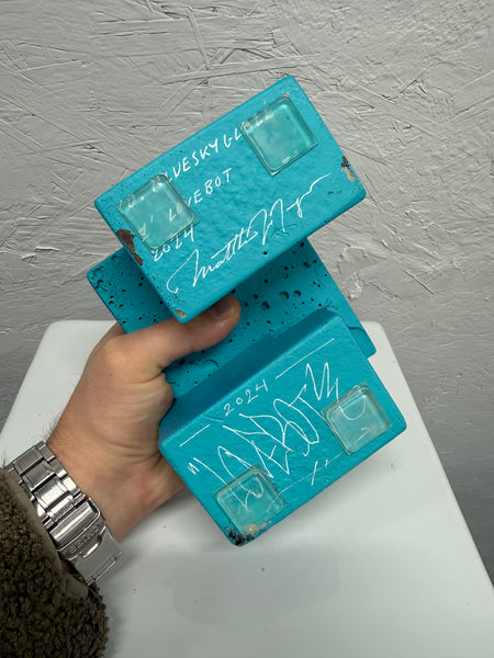 BLUE SKY GLAZE 1ft Concrete Lovebot 1/1